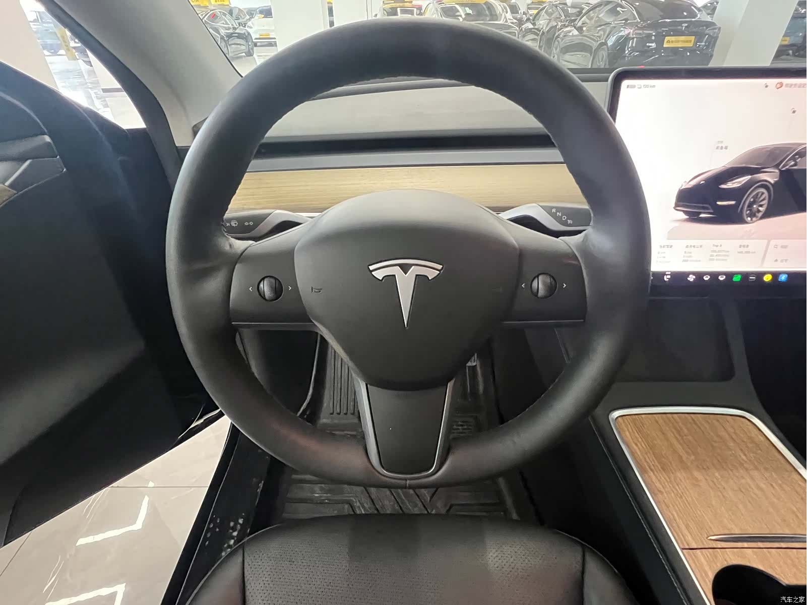 Tesla Model Y, 2023 12