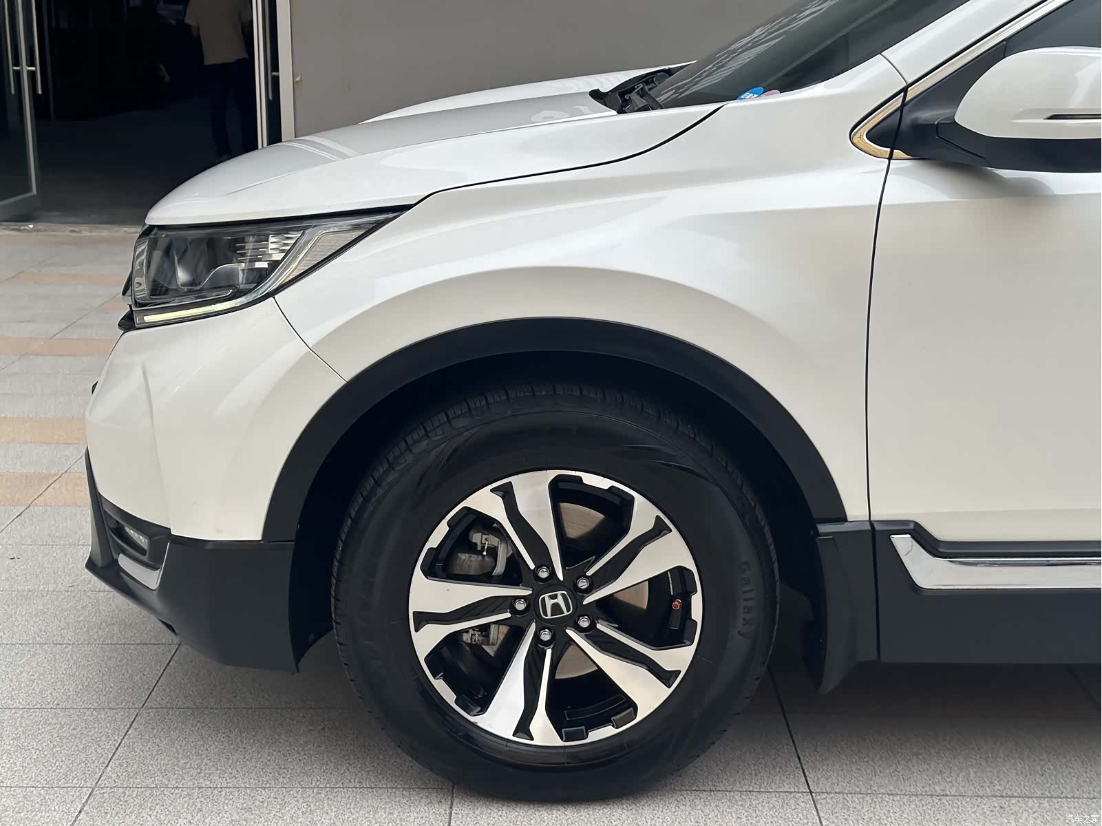 Honda CR-V, 2019 все фото