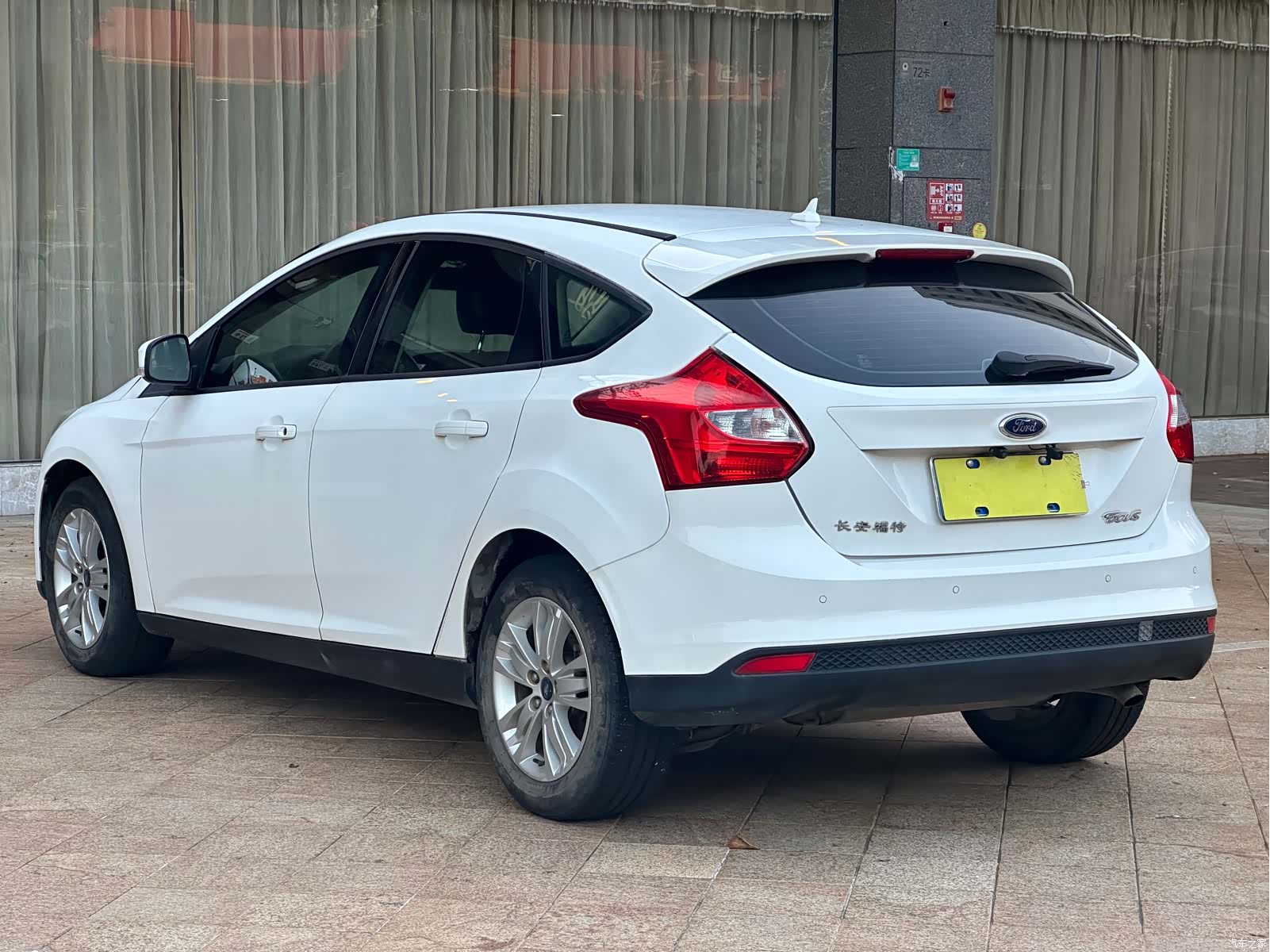 Ford Focus, 2015 10