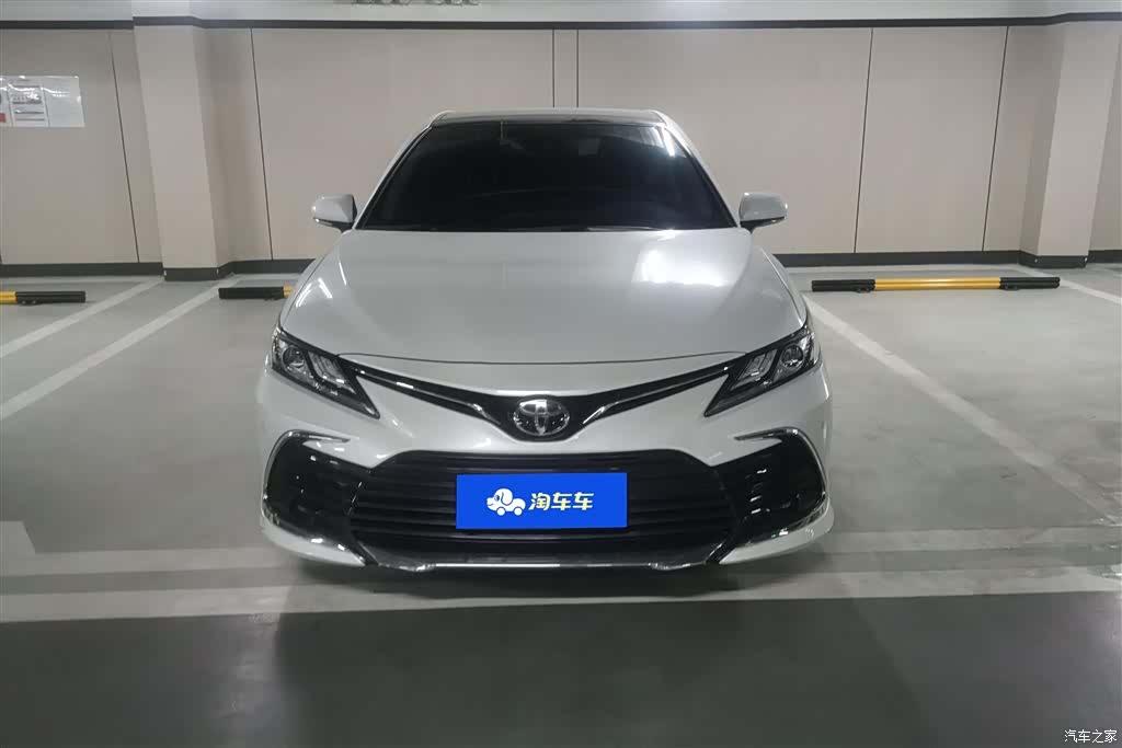 Toyota Camry, 2023 2