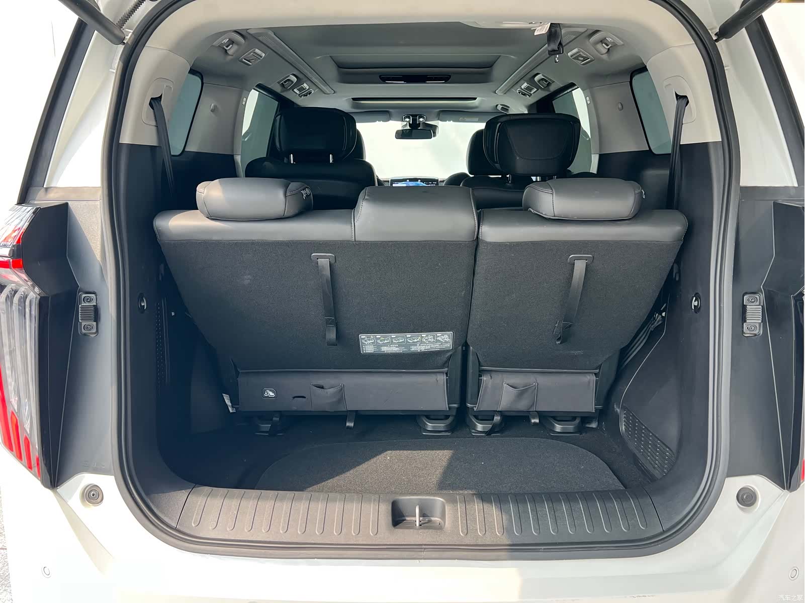 Trumpchi M8, 2024 11
