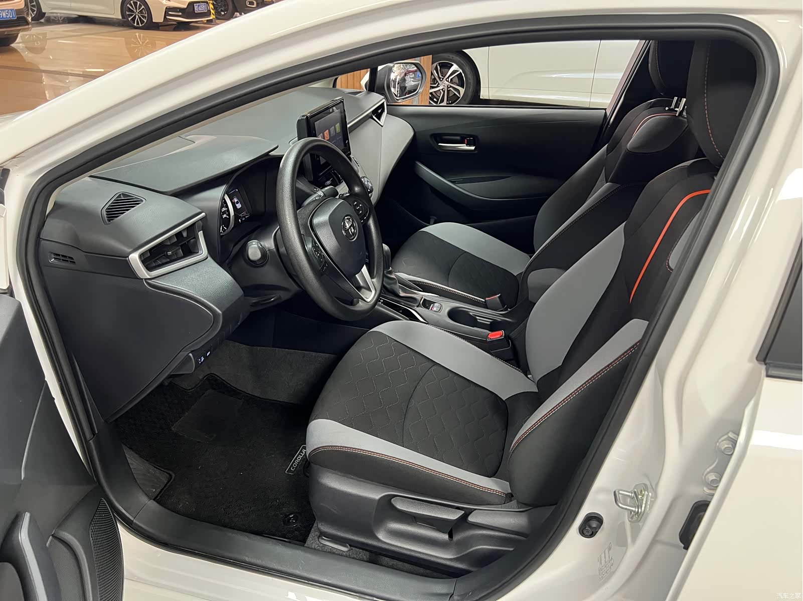 Toyota Corolla, 2023 4