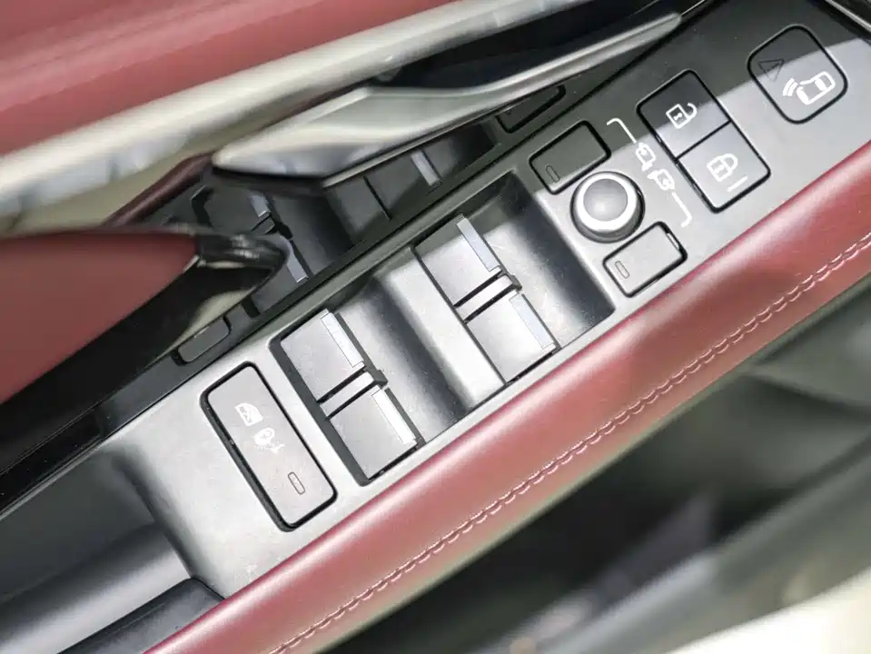 Land Rover Range Rover Aurora