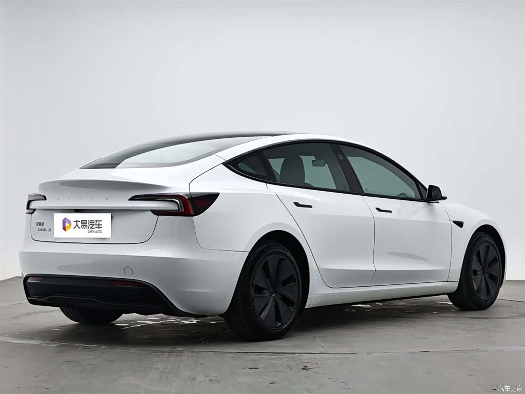 Tesla Model 3, 2024 3