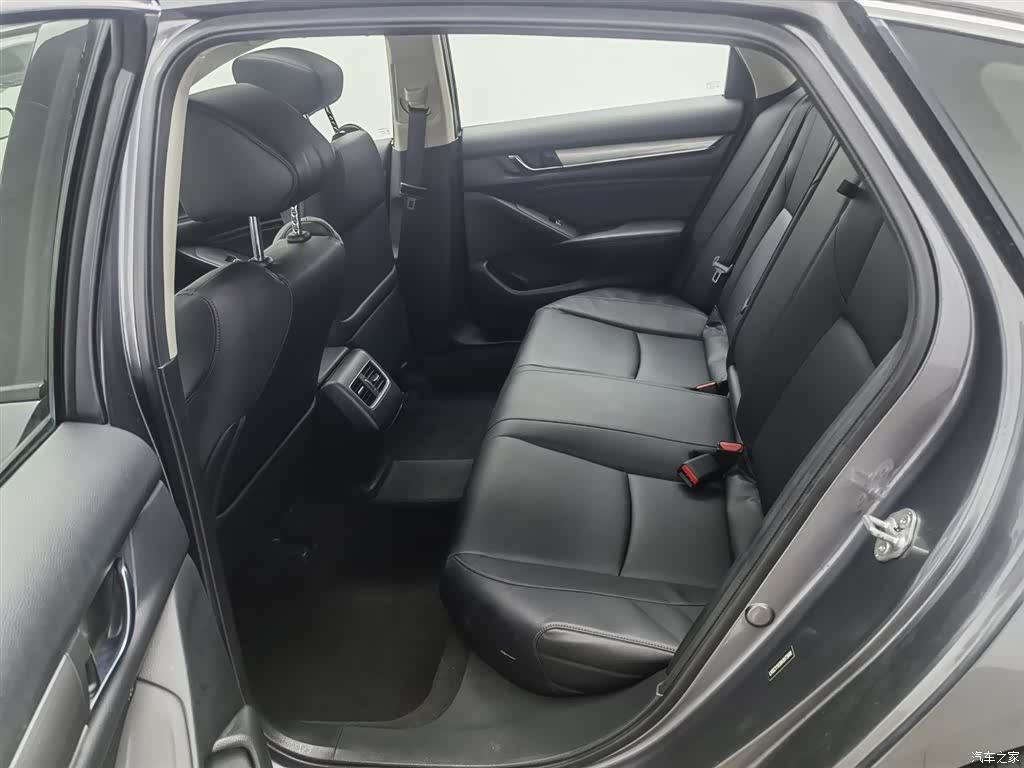 Honda Accord, 2018 15