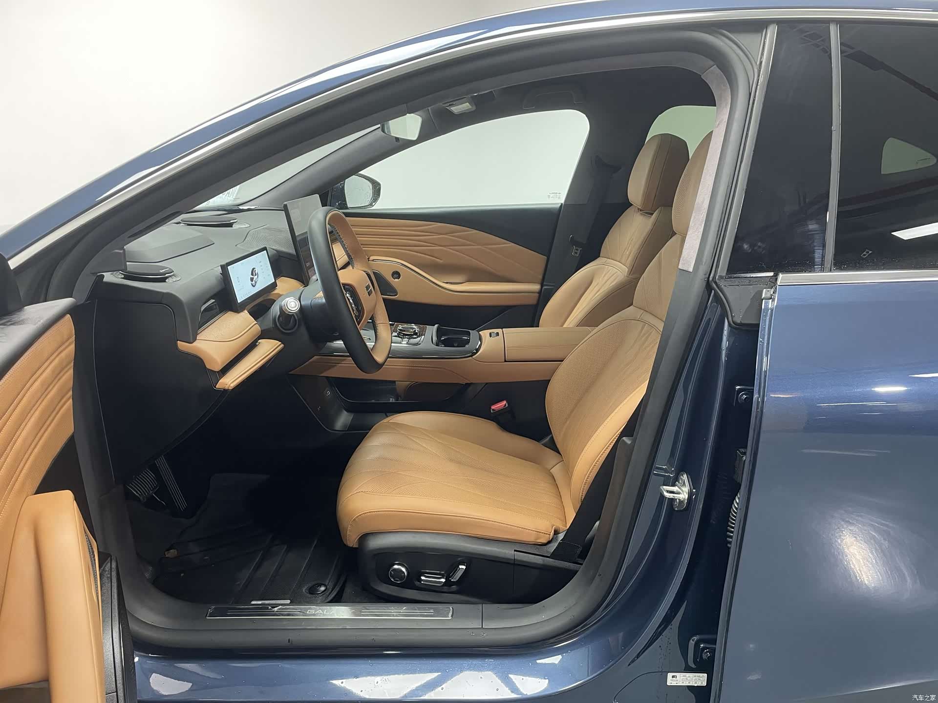 Geely 8, 2025 12