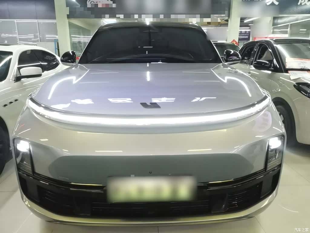 Li Auto L8, 2023 3