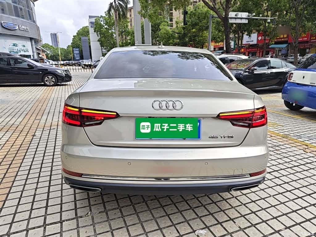 Audi A4L, 2019 6