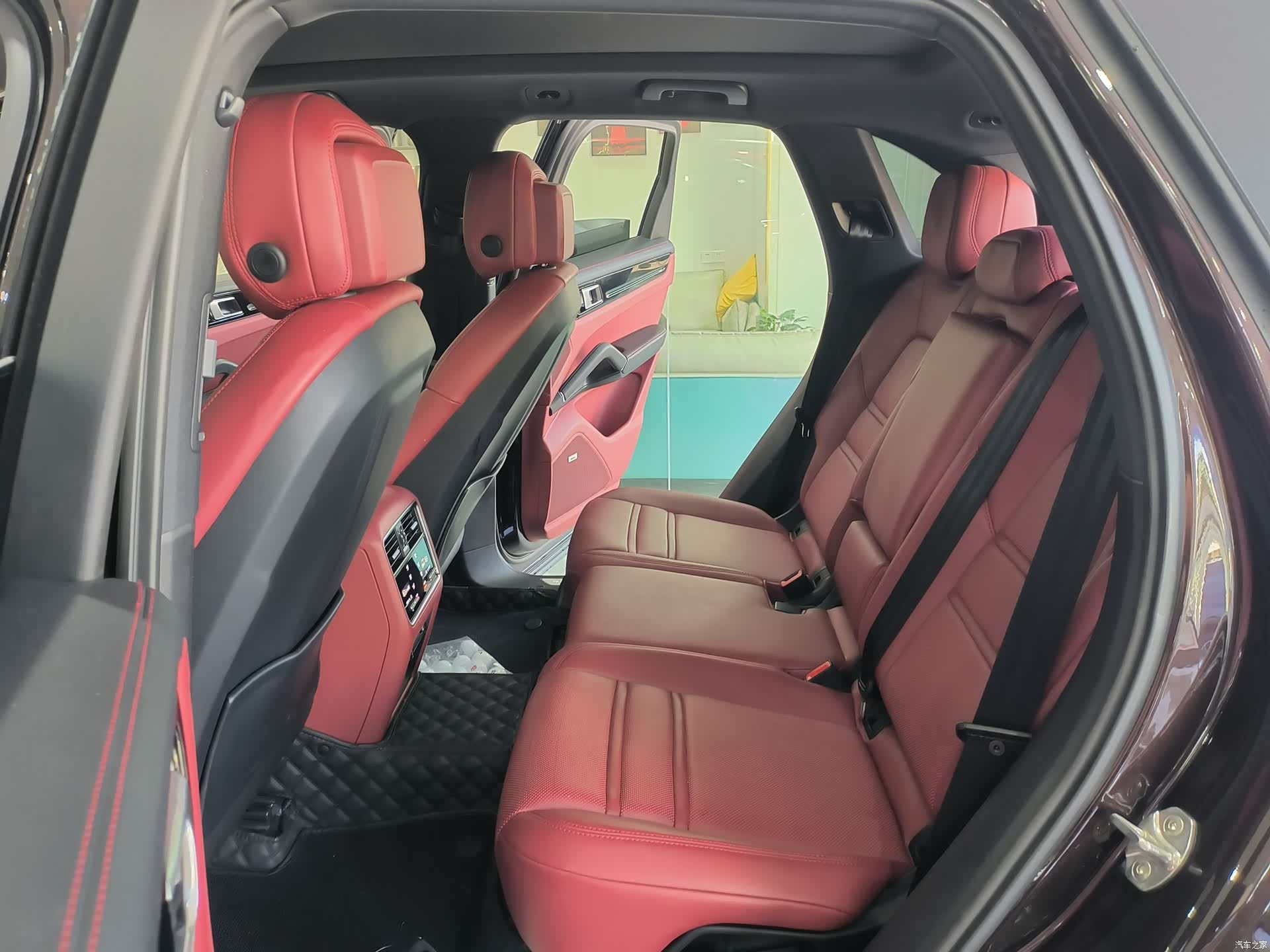 Porsche Cayenne, 2020 все фото