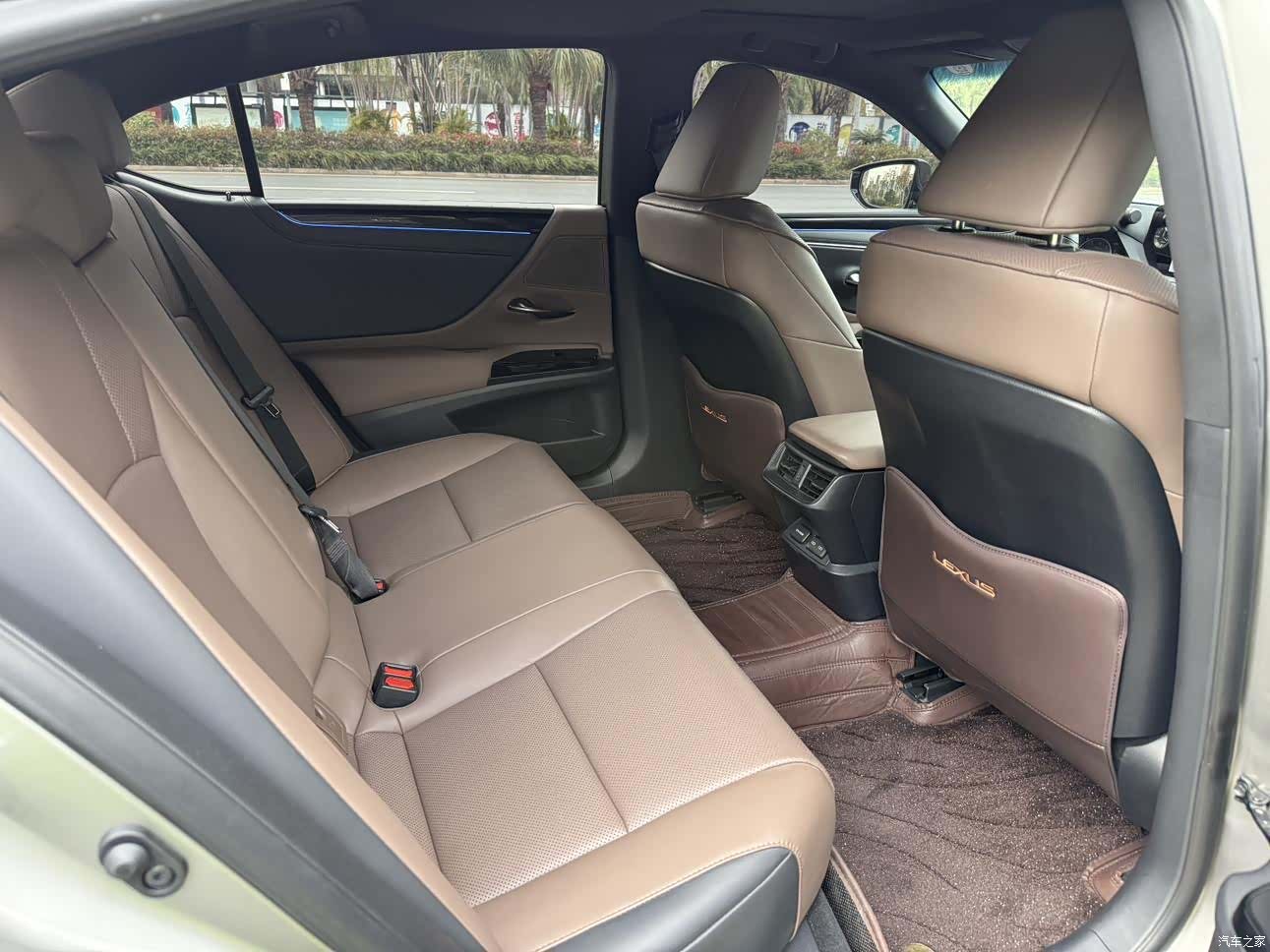 Lexus ES, 2024 11