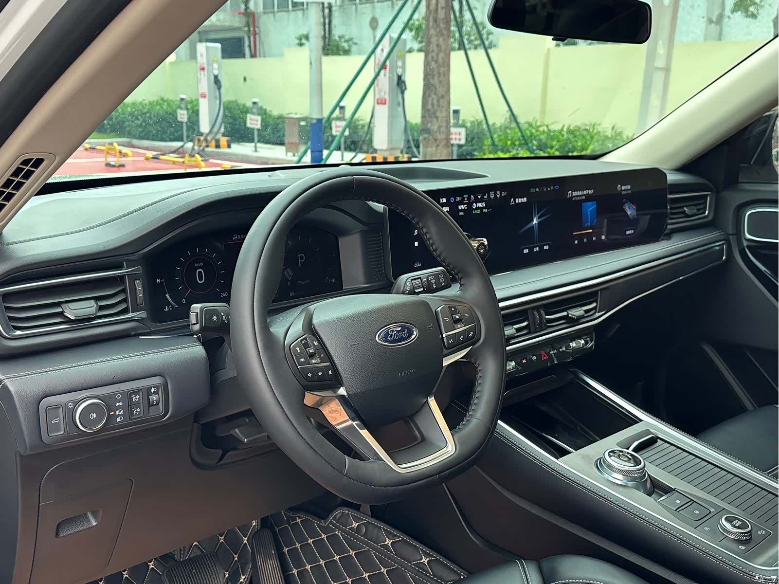 Ford Explorer, 2023 6