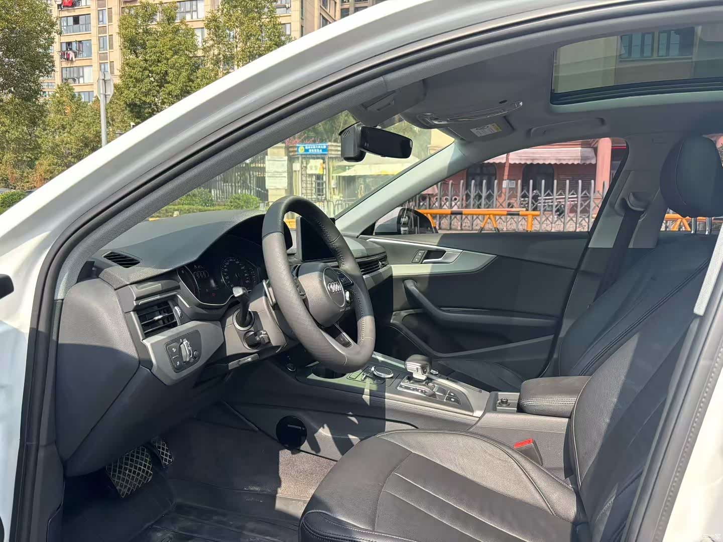 Audi A4L, 2019 4