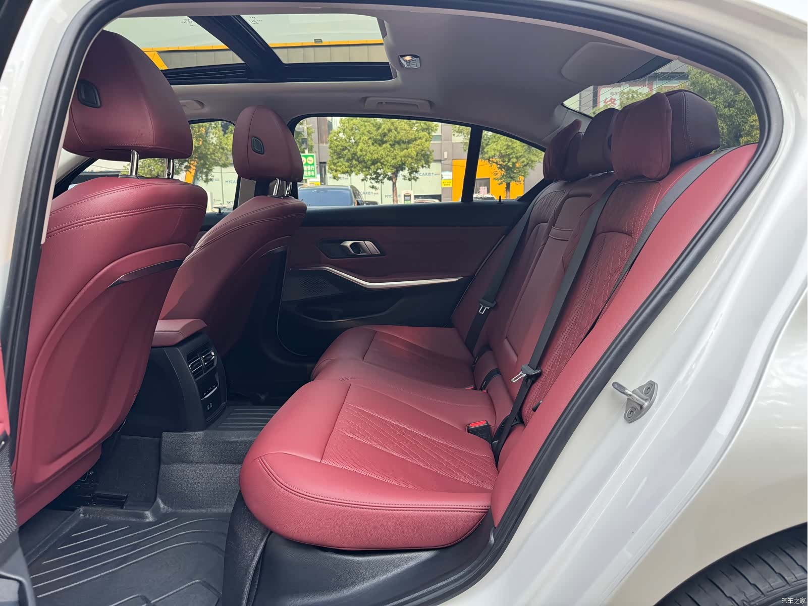 BMW i3, 2023 все фото