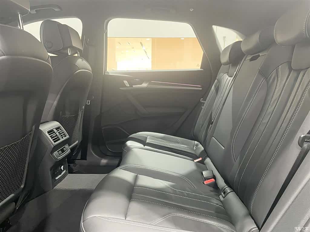 Audi Q5L, 2024 9