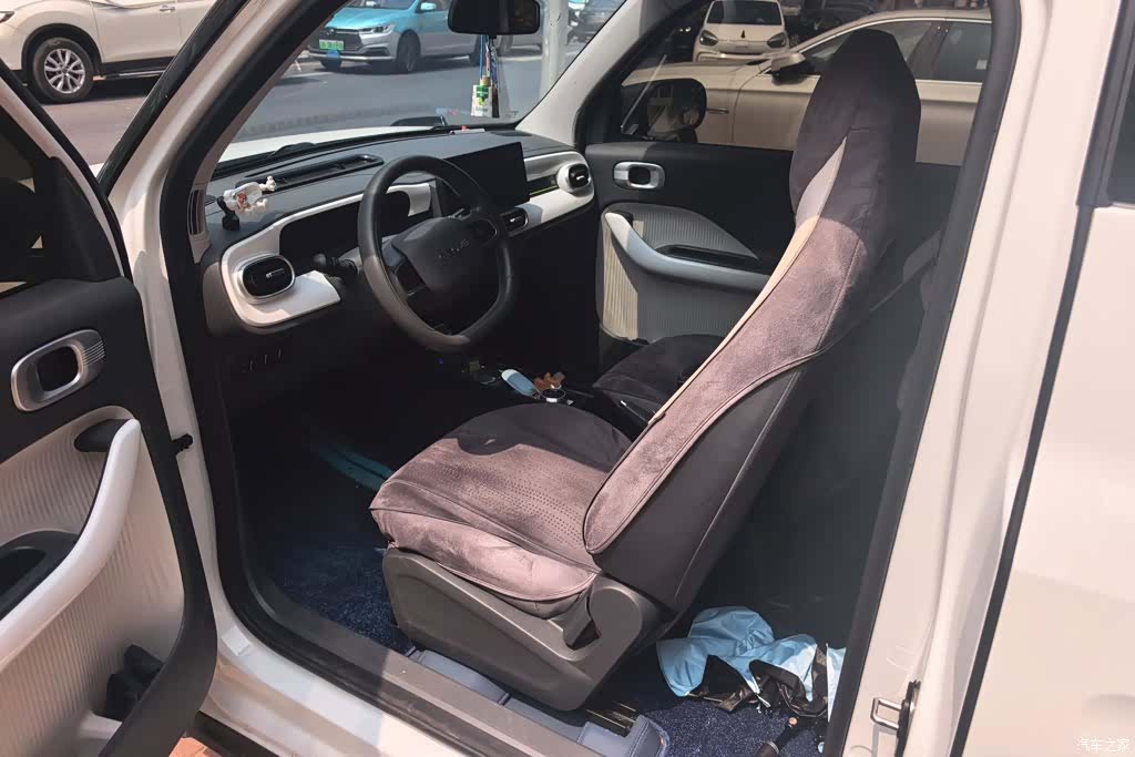 Geely Panda, 2025 9