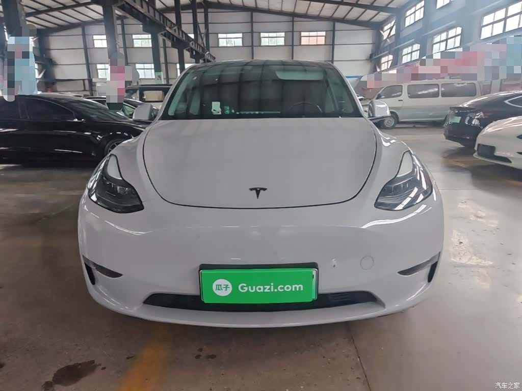 Tesla Model Y, 2022 3