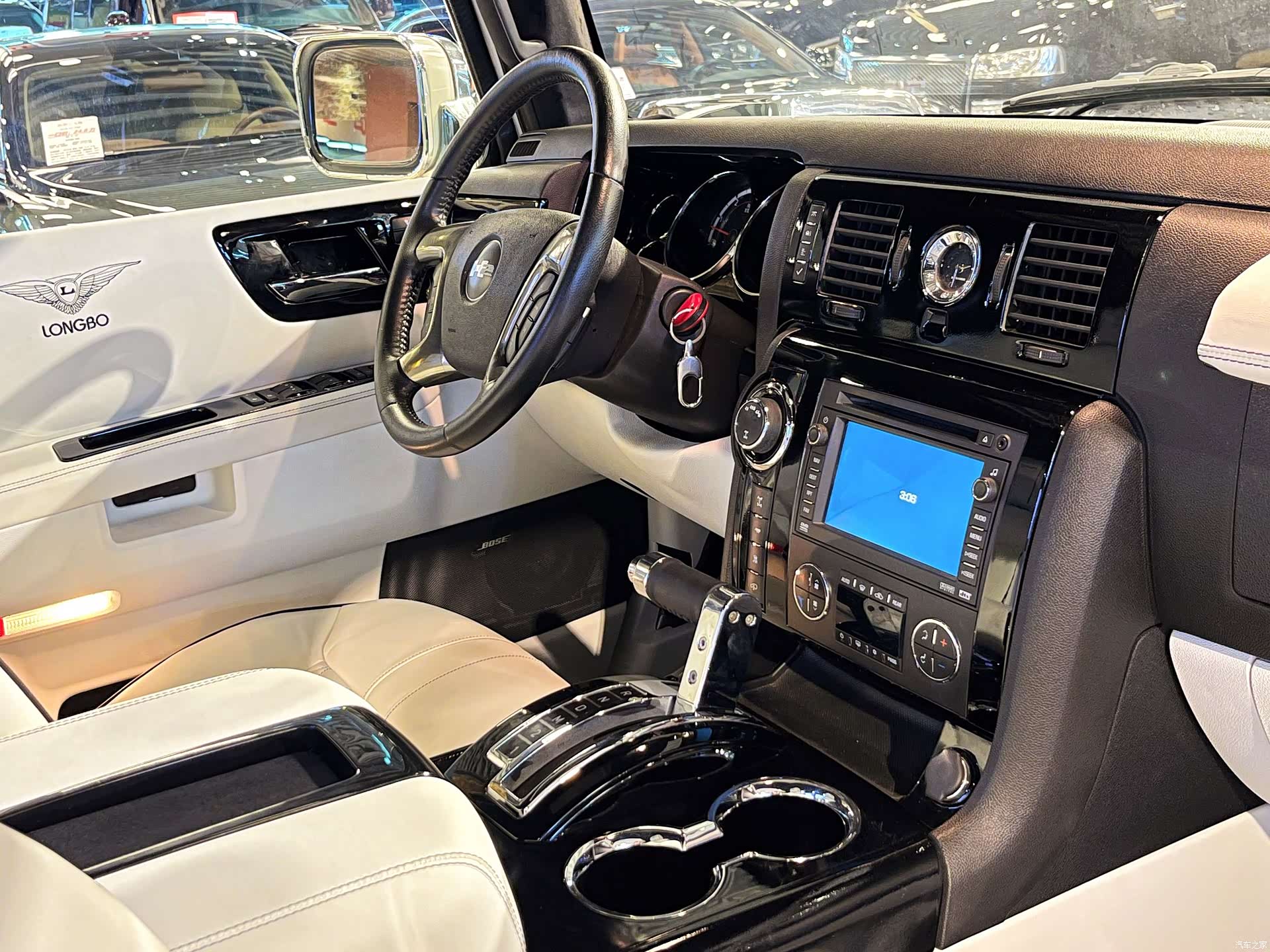Hummer H2, 2016 21