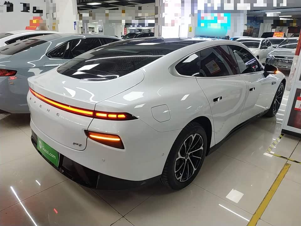 XPENG P7