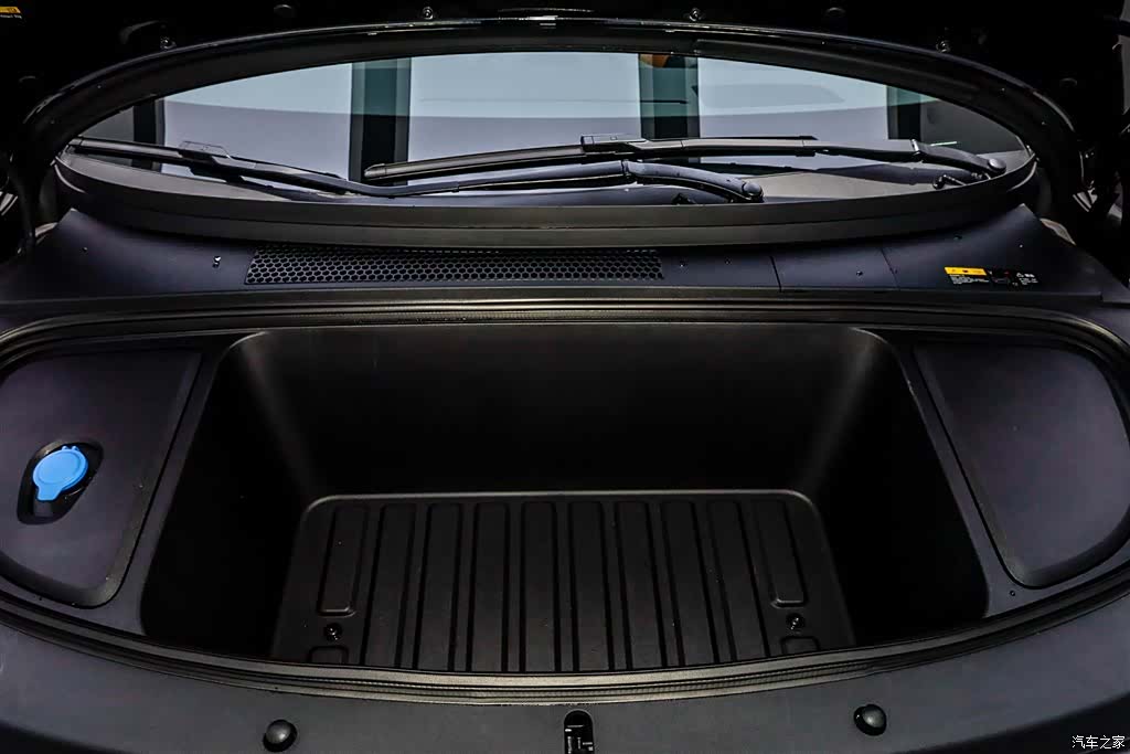 Li Auto i6, 2025 10