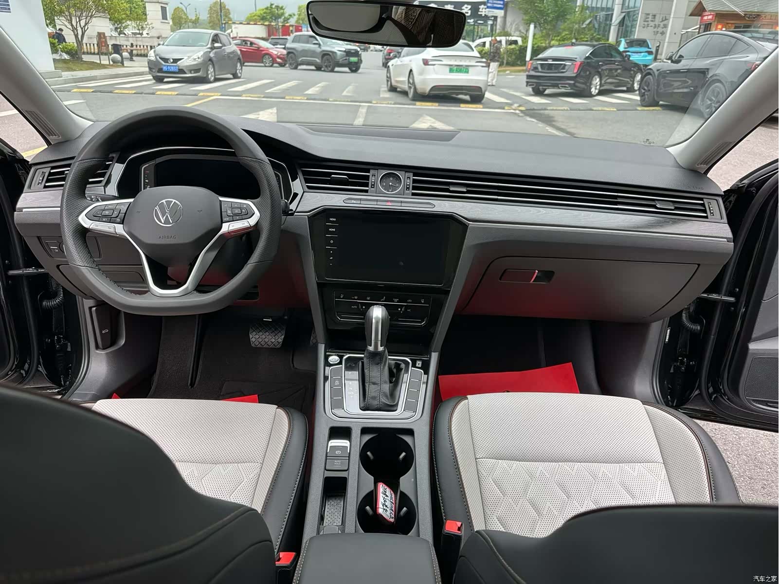 Volkswagen Magotan, 2025 4