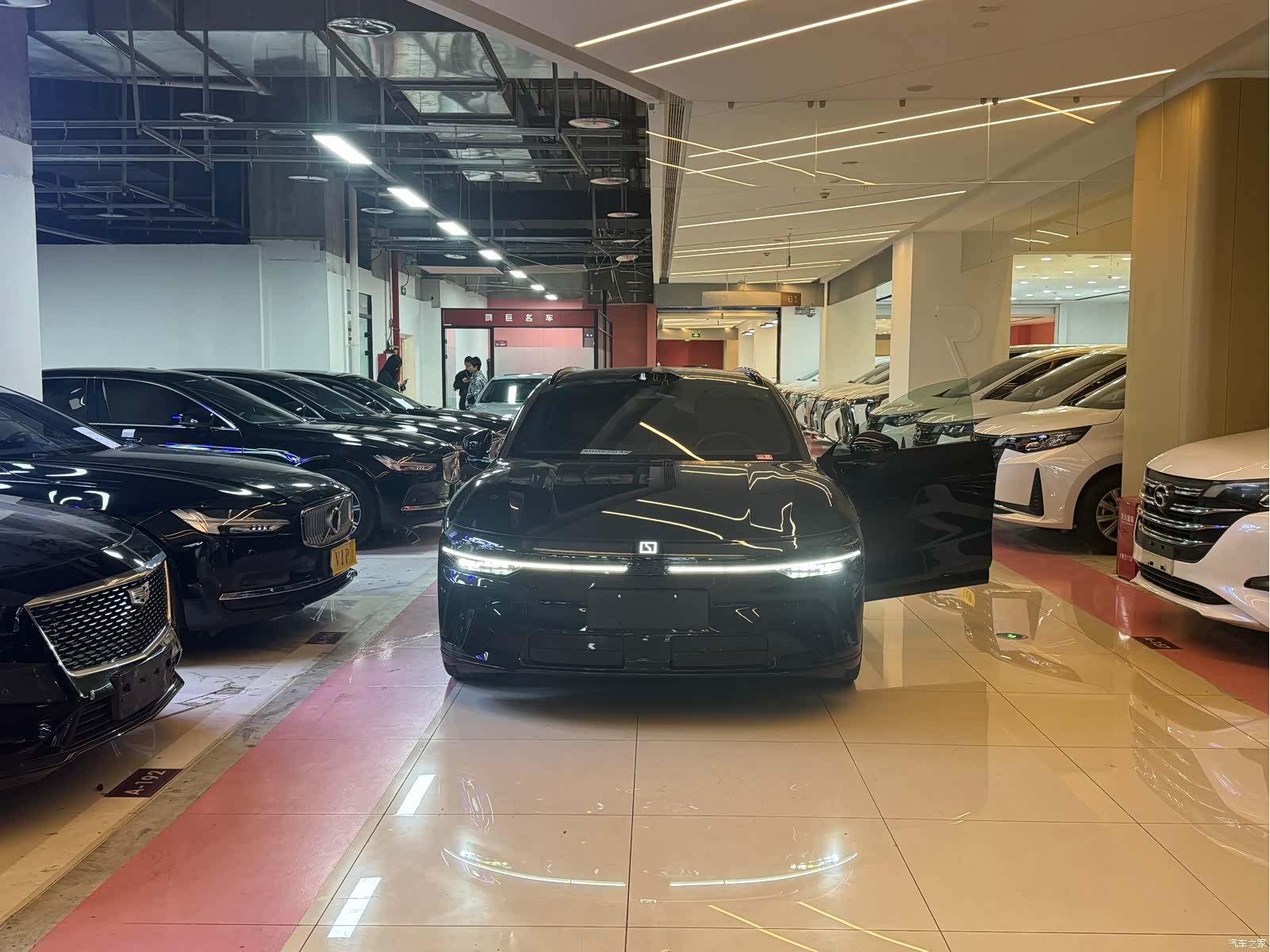 Zeekr 007, 2025 2
