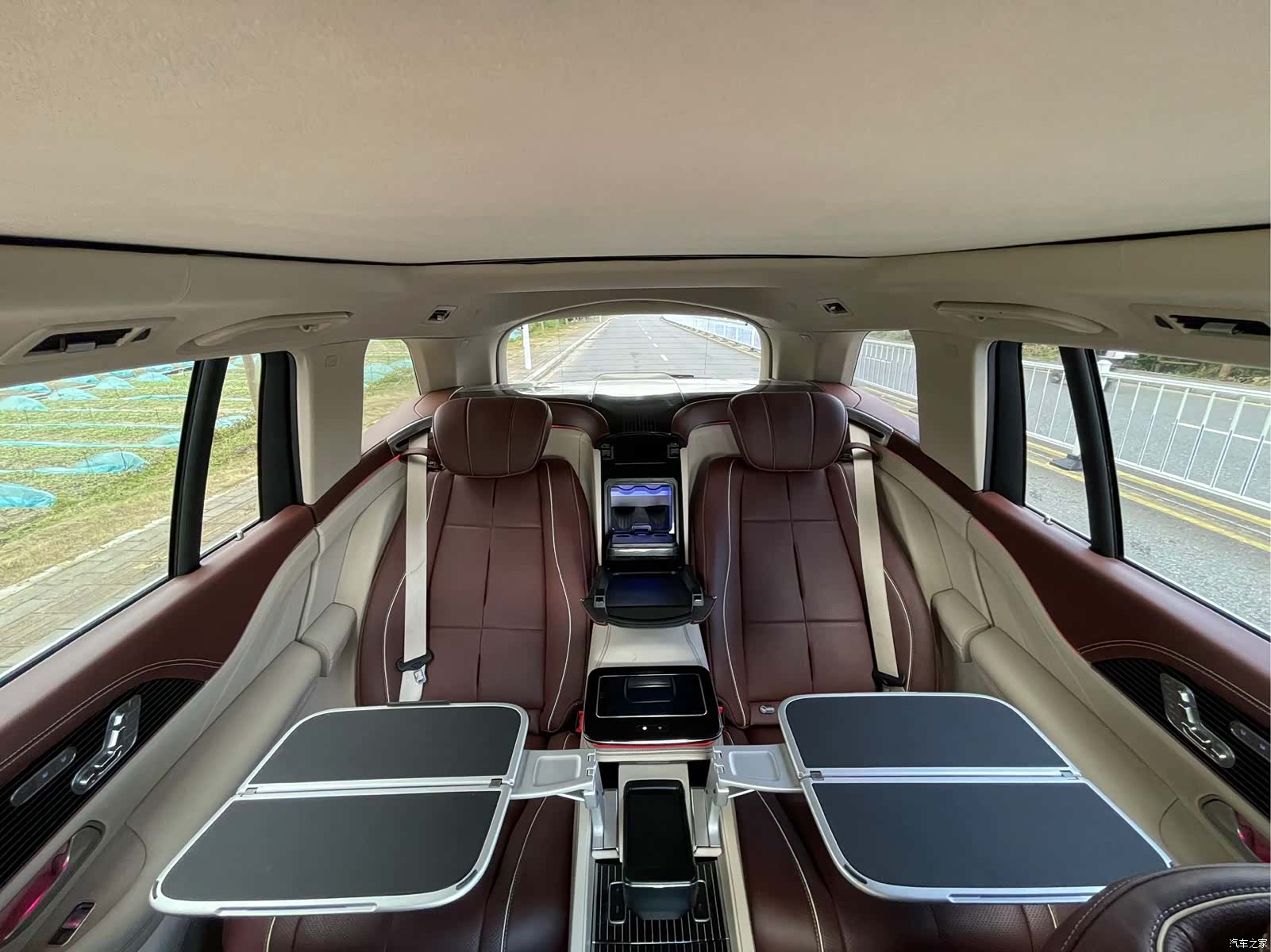 Maybach GLS, 2023 18