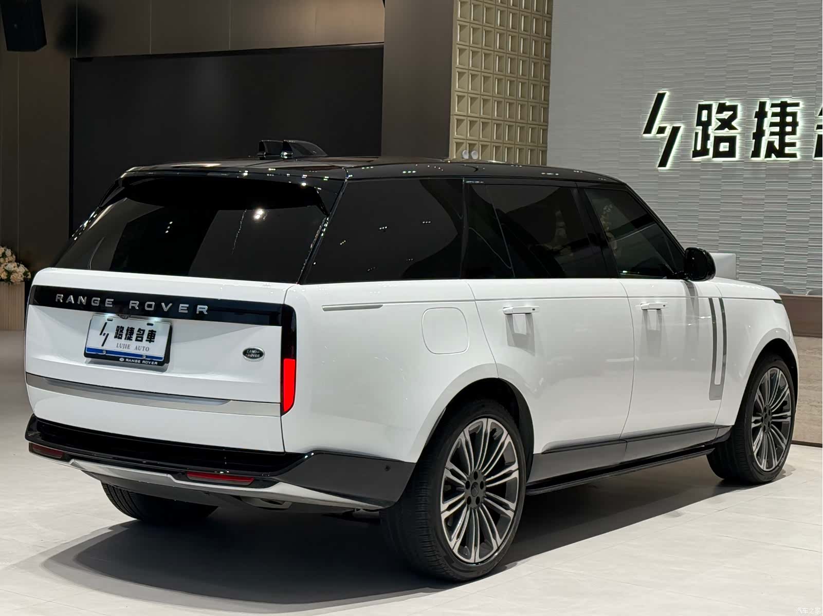Land Rover Range Rover, 2026 все фото