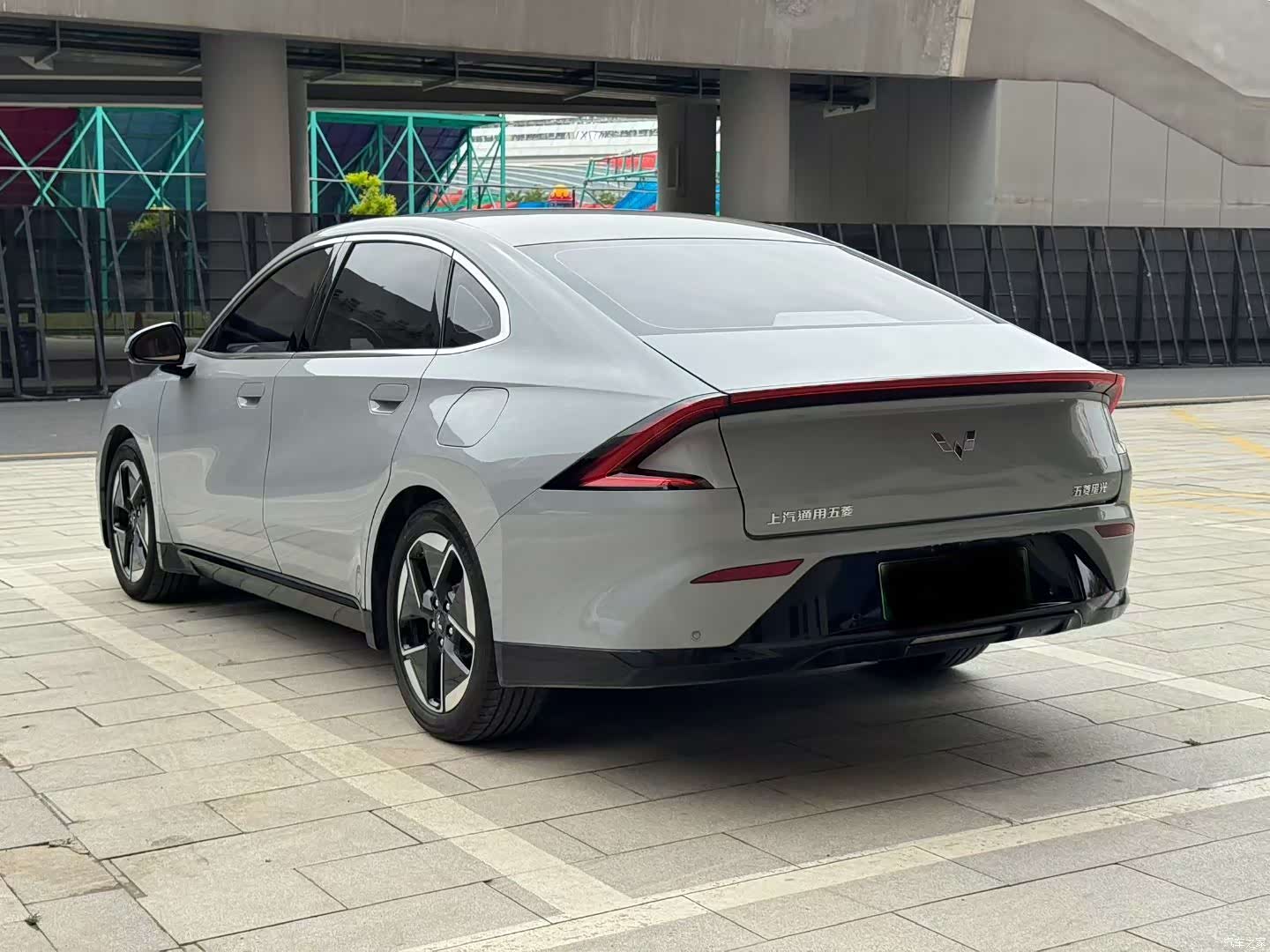 Wuling Starlight, 2024 4
