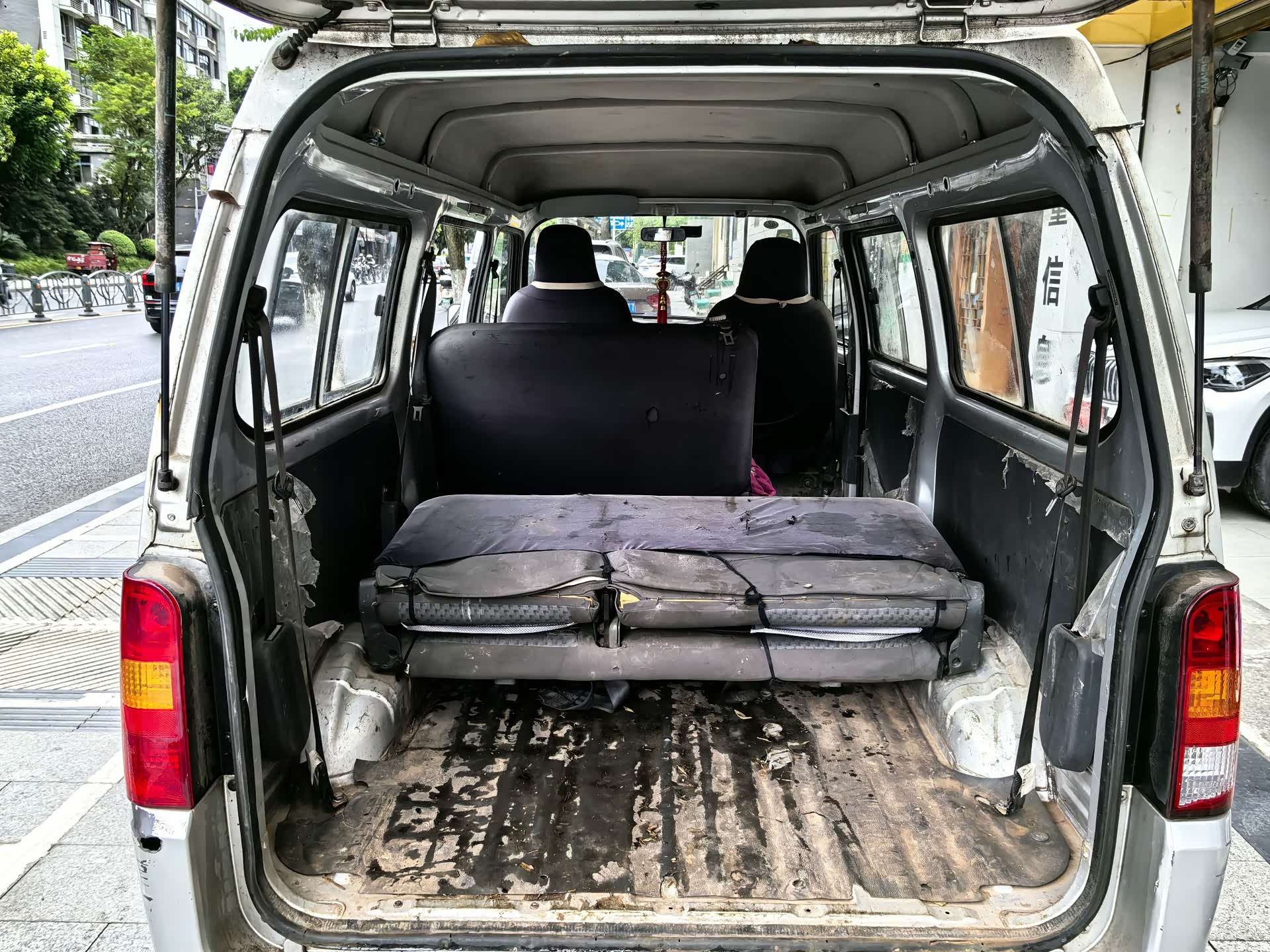 Wuling LD6, 2016 12