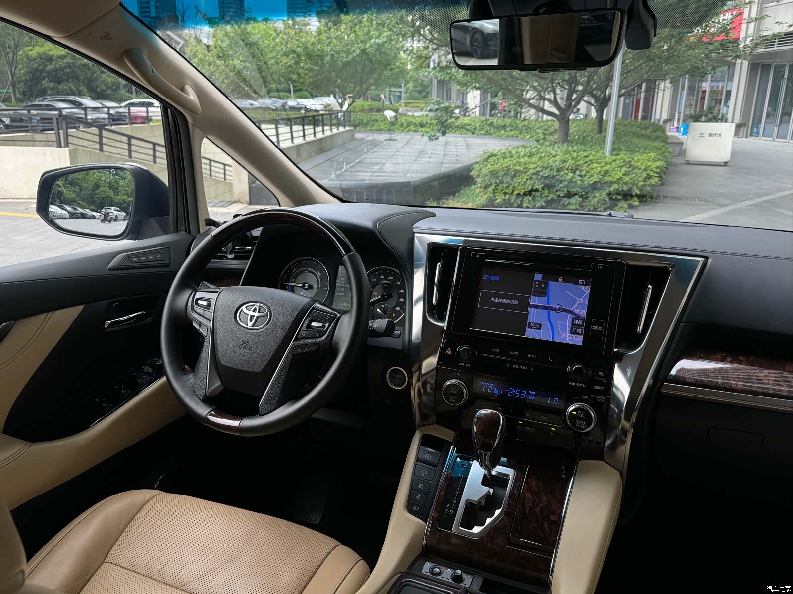 Toyota Alphard, 2019 24