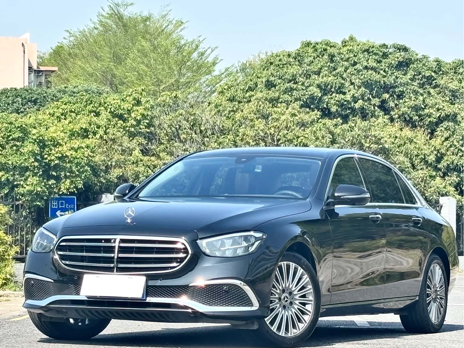 Mercedes-Benz E-Class, 2023 1