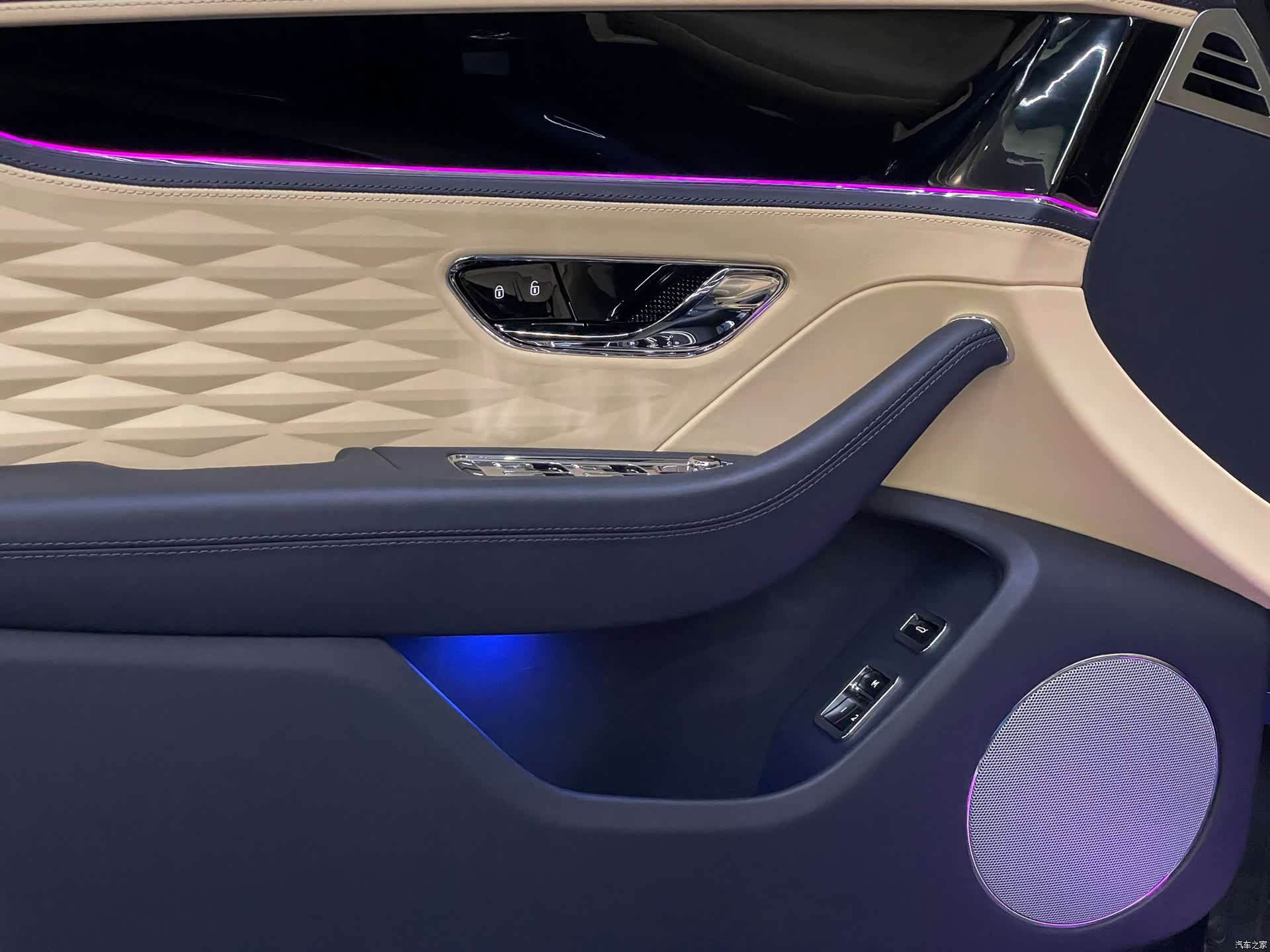 Bentley Flying Spur, 2020 9