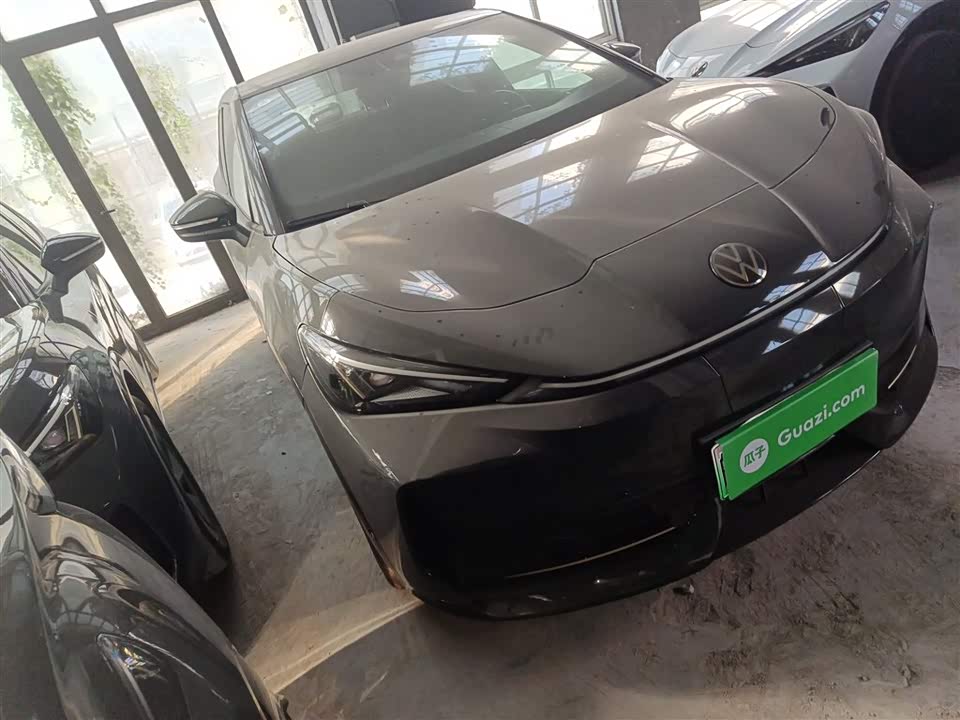 Volkswagen With the crowd 06