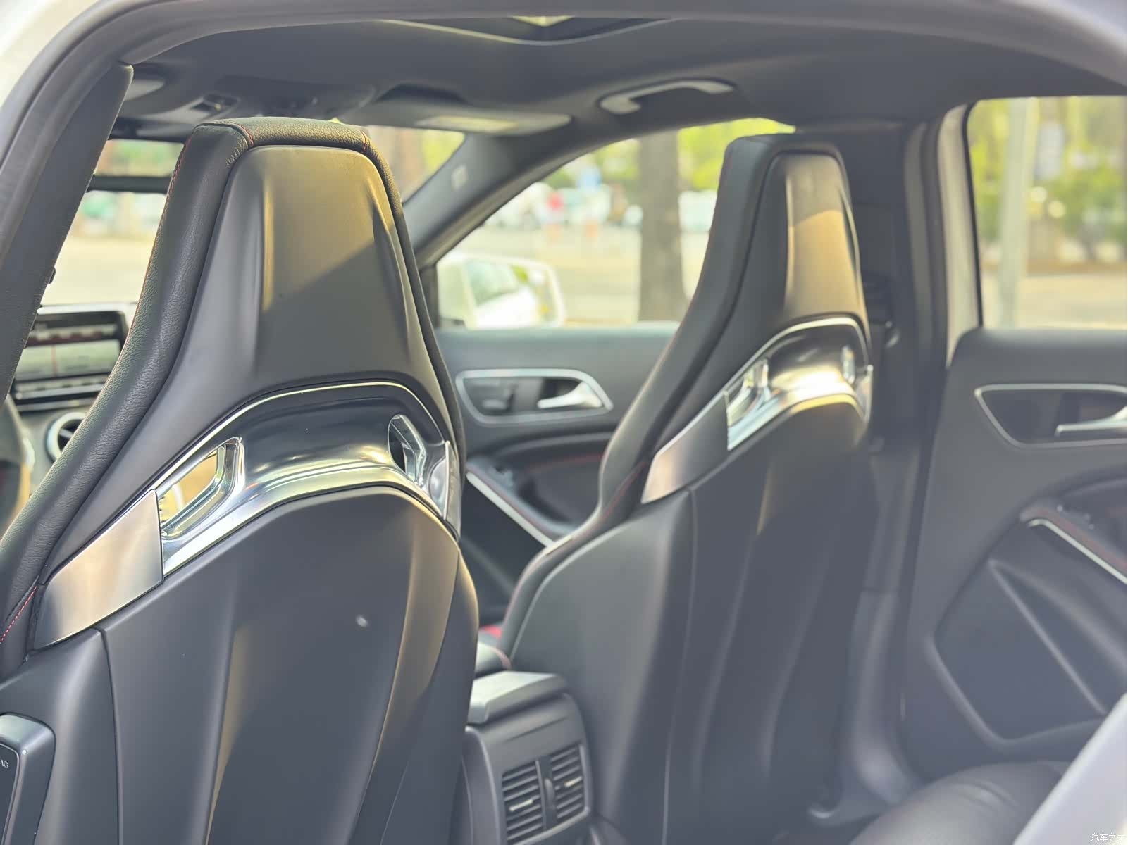 Mercedes-Benz GLA, 2015 30