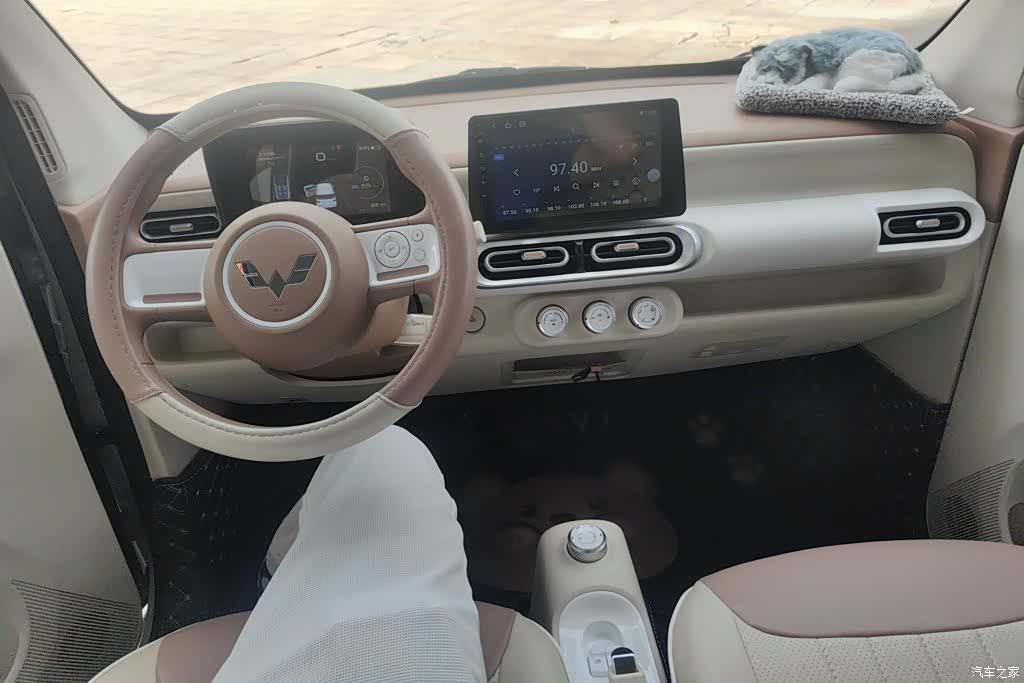 Wuling MINIEV, 2025 12