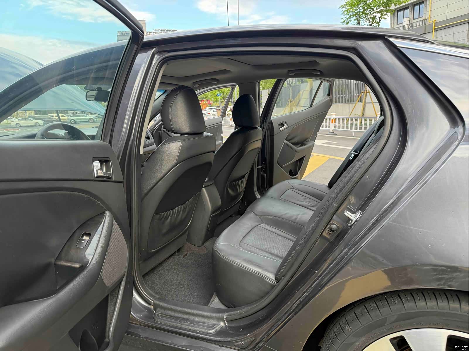 Kia K5, 2011 13