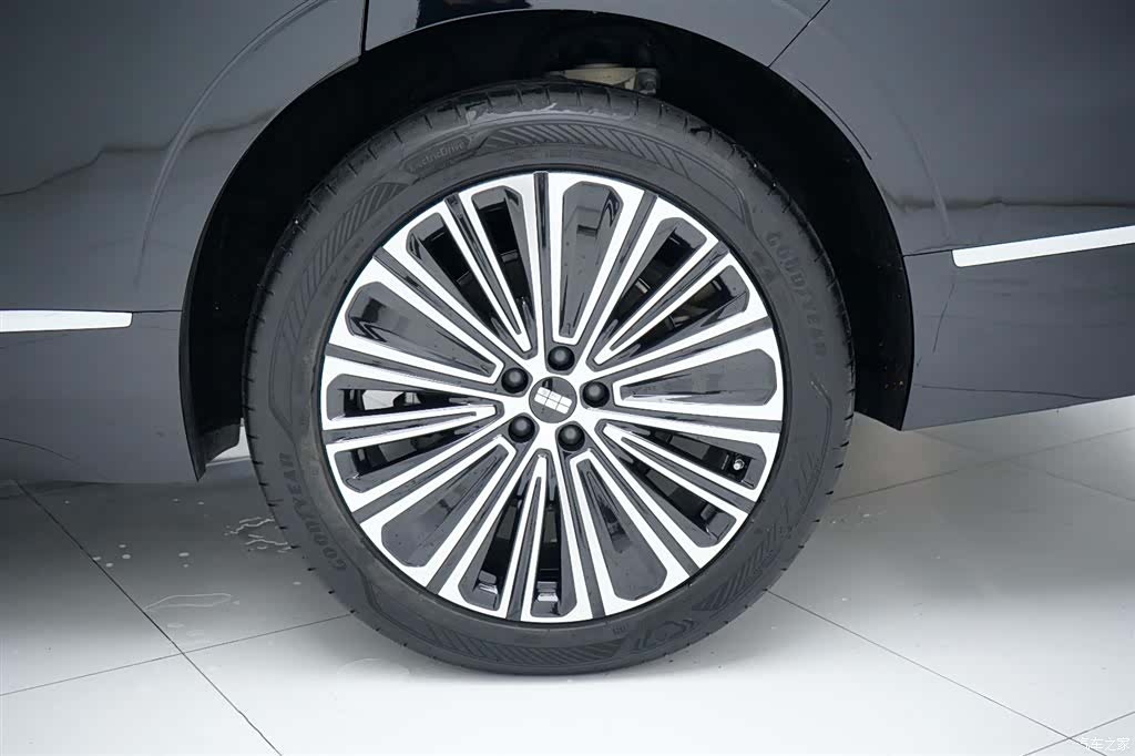 Geely M9, 2025 24