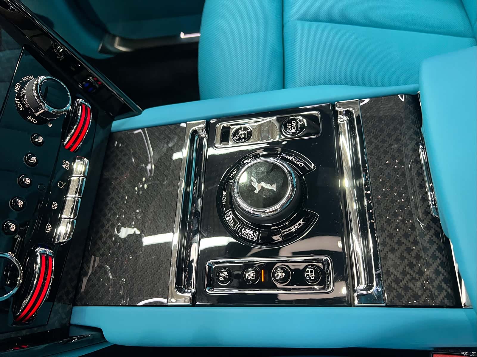 Rolls-Royce Cullinan, 2026 22