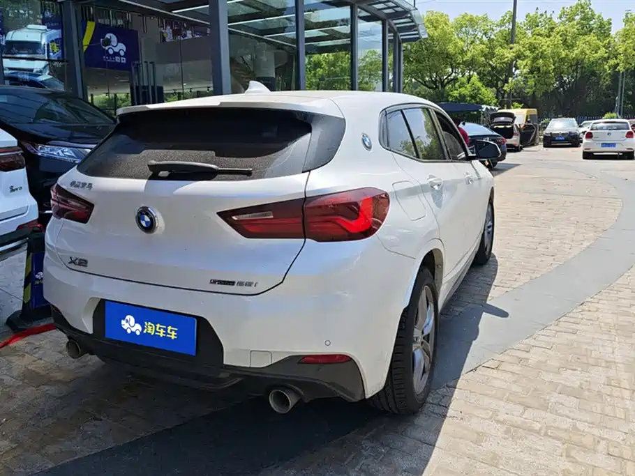 BMW X2
