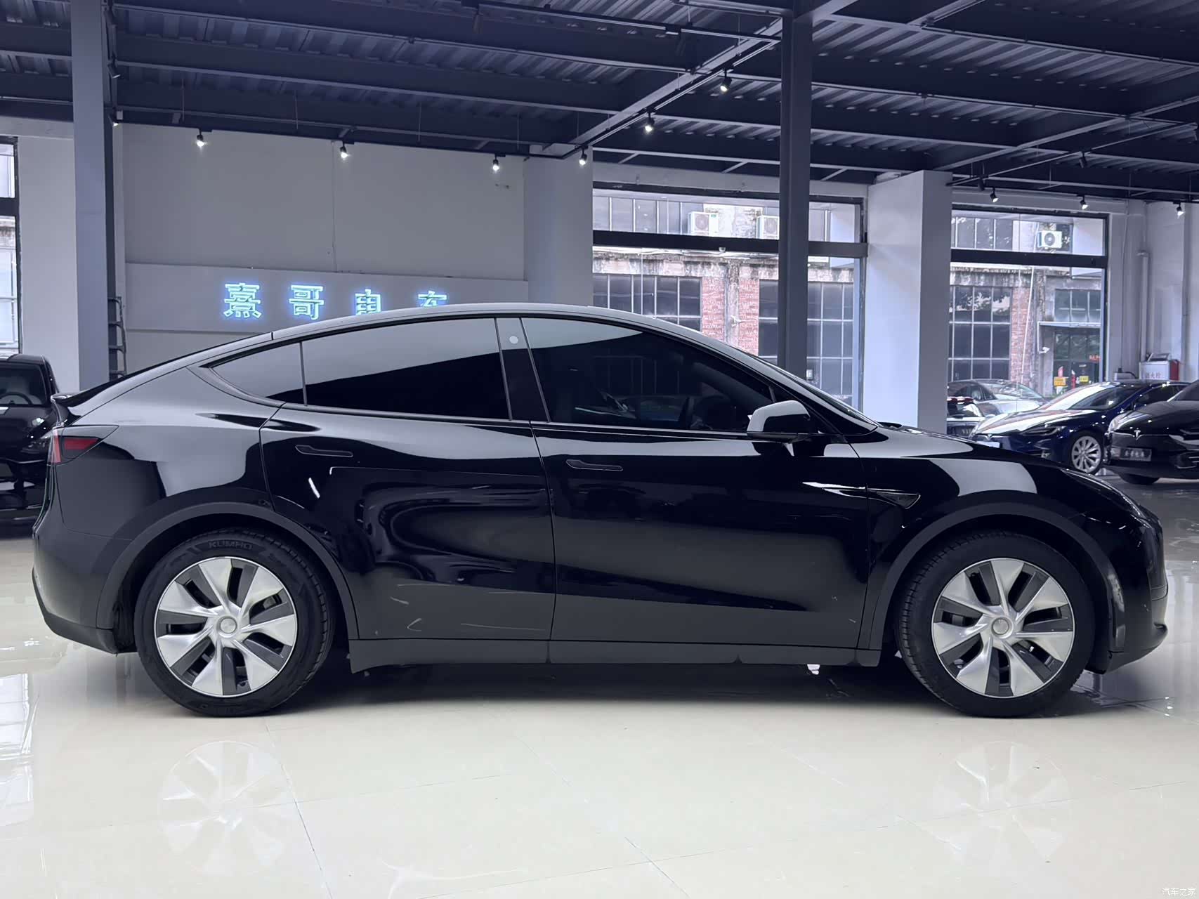 Tesla Model Y, 2022 6