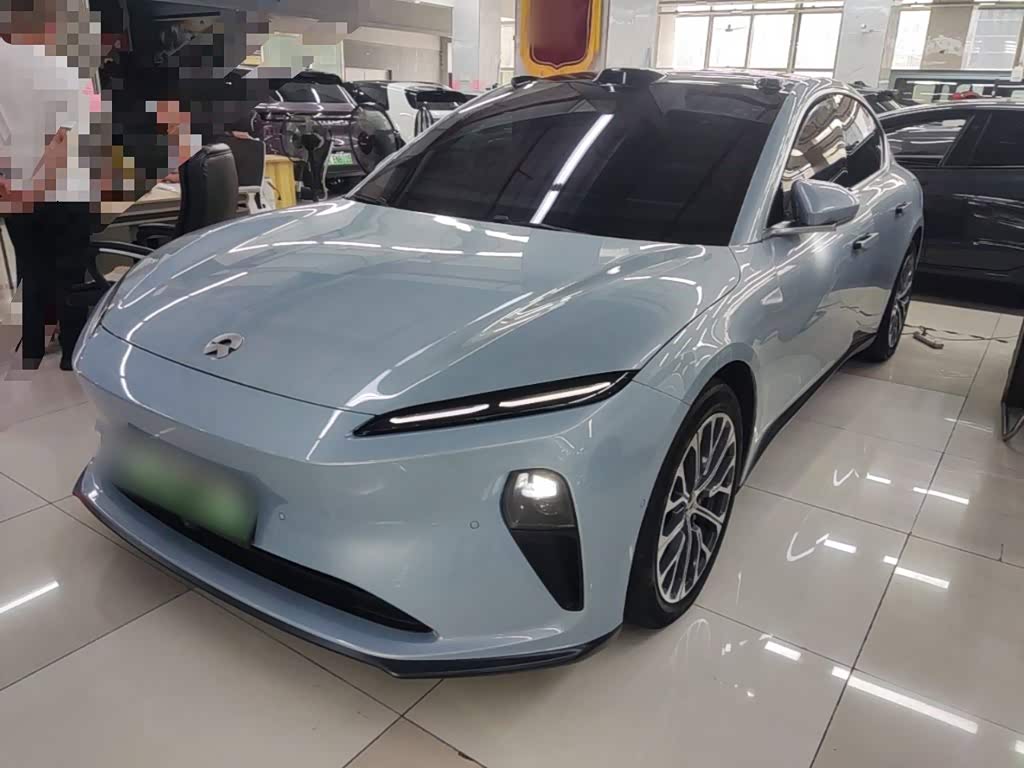 NIO ET5