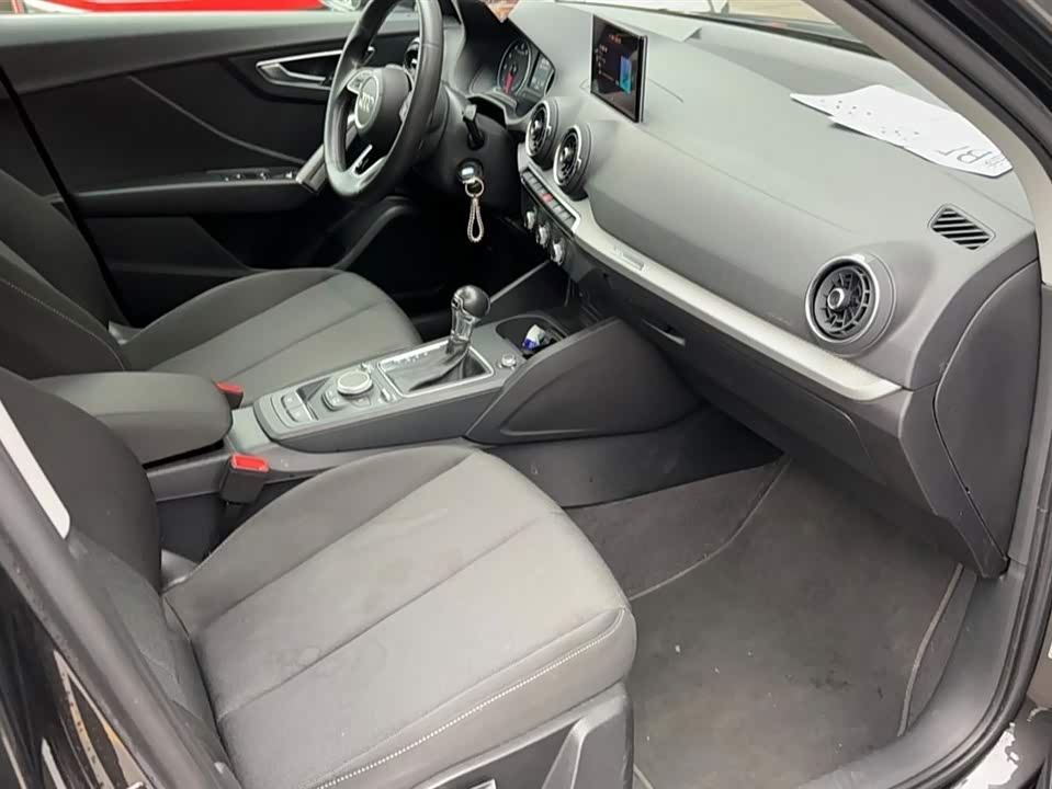 Audi Q2L Audi Q2L
