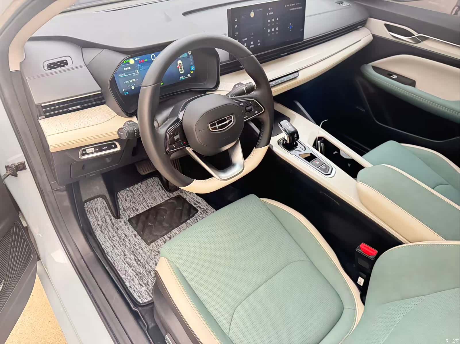 Geely Emgrand, 2022 6