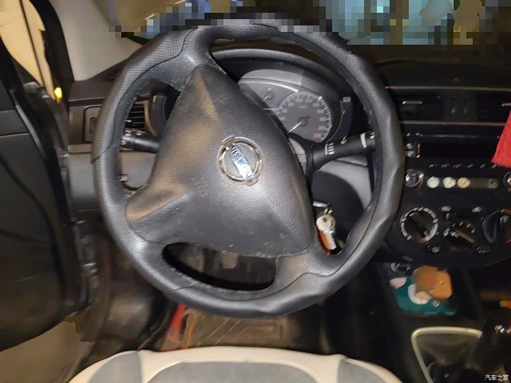 Nissan Tiida, 2014 11