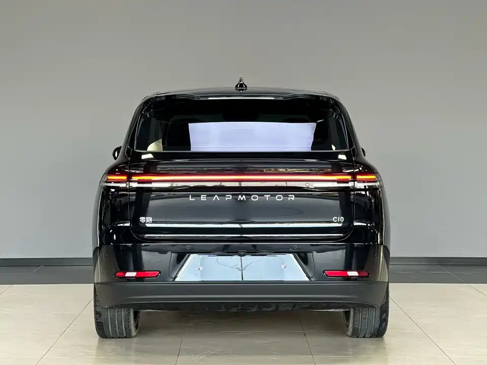 Leapmotor C10