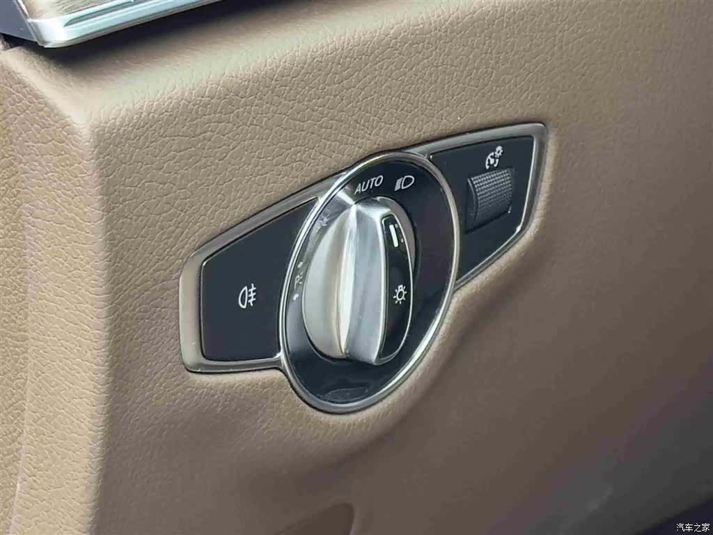 Mercedes-Benz E-Class, 2022 14