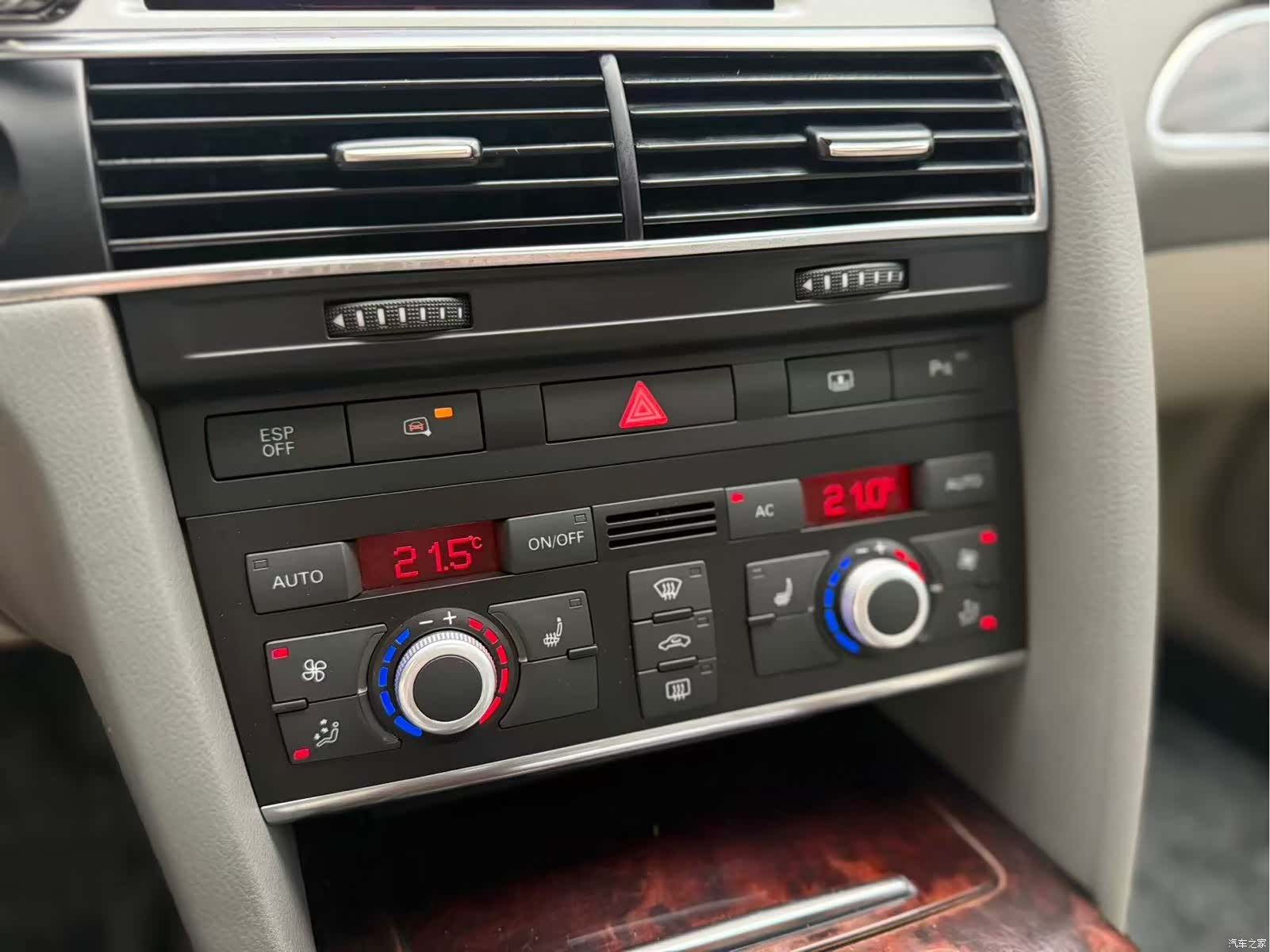 Audi A6L, 2010 16