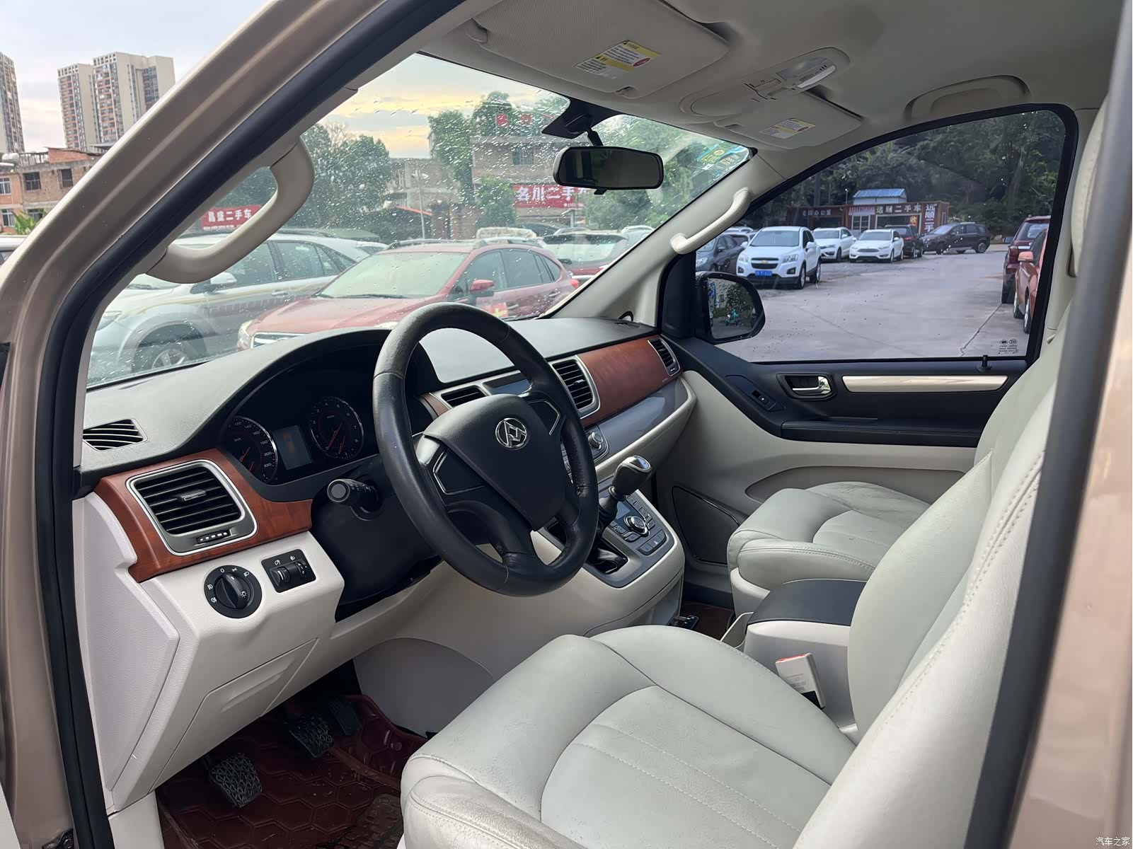 Maxus G10, 2014 14