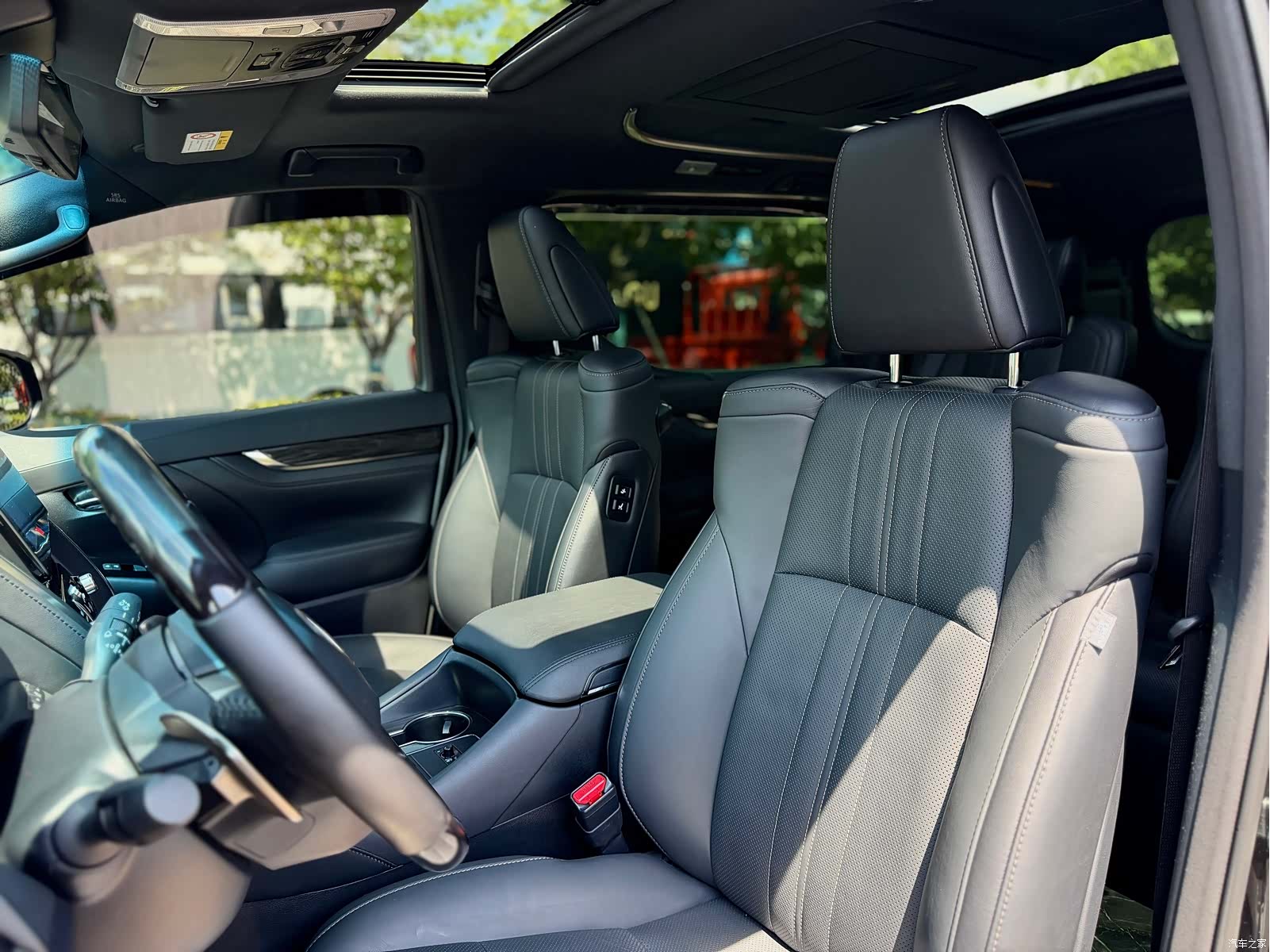 Lexus LM, 2022 12