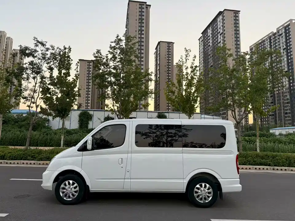 MAXUS Xintu V80